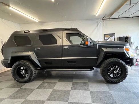 Used 2016 Ford F450 XLT w/ XLT Interior Package image 3