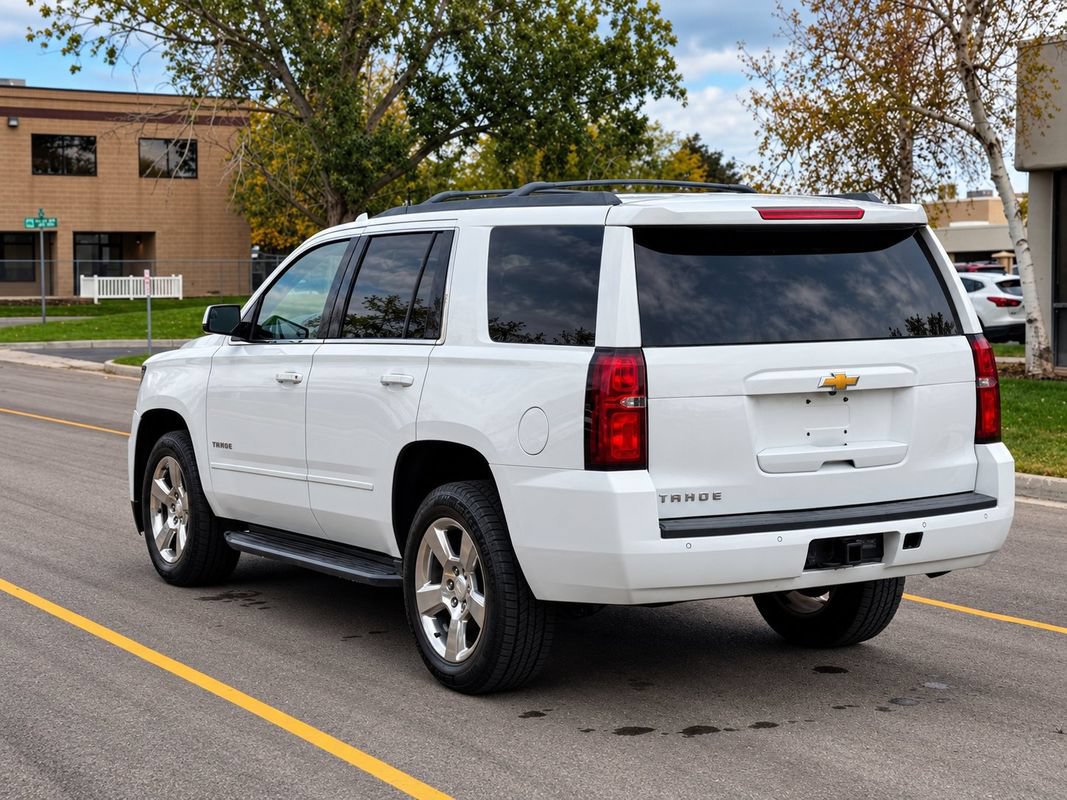 Used 2019 Chevrolet Tahoe LS w/ All-Season Package RWD image 3