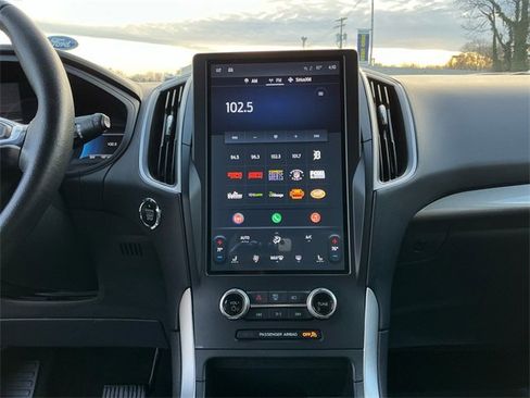 Used 2024 Ford Edge SEL image 21