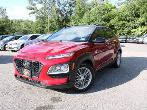 Used 2018 Hyundai Kona SEL image 1