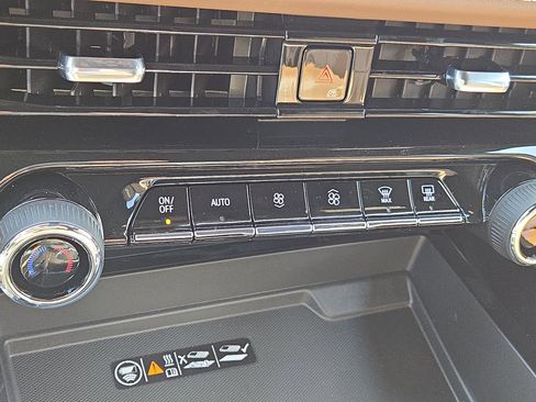 New 2026 Chevrolet Suburban High Country image 34