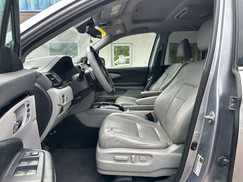 Used 2017 Honda Pilot Elite image 10