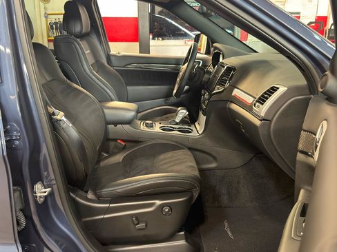 Used 2021 Jeep Grand Cherokee Trackhawk AWD/4WD image 18