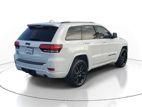Used 2020 Jeep Grand Cherokee Altitude AWD/4WD image 4