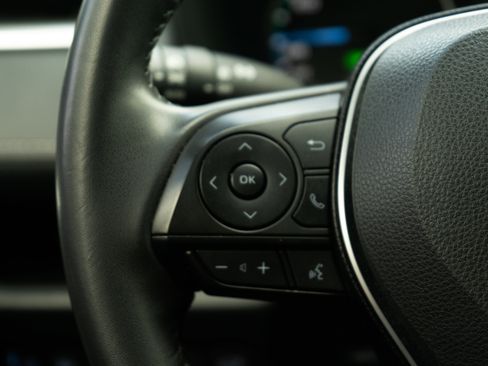 Used 2022 Toyota RAV4 XLE Premium image 20