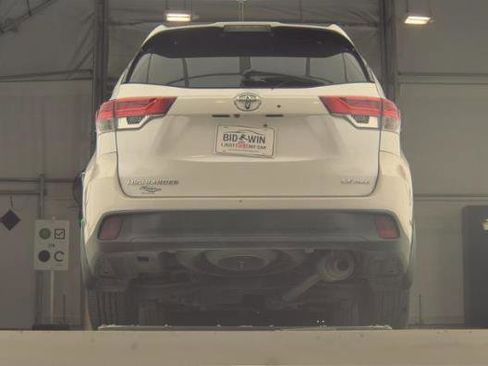 Used 2018 Toyota Highlander Plus image 5