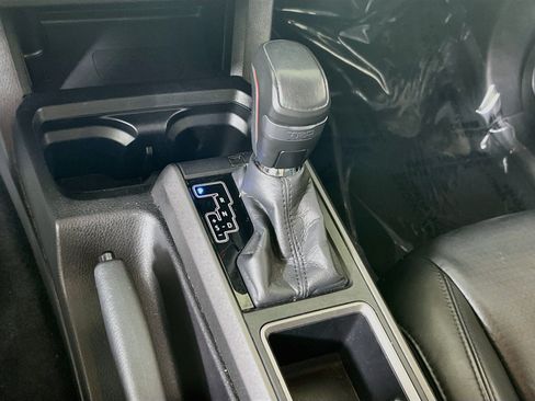 Used 2021 Toyota Tacoma TRD Sport w/ TRD Premium Sport Package AWD/4WD image 17