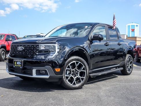 Certified 2025 Ford Maverick Lariat w/ 4K Tow Package AWD/4WD image 1