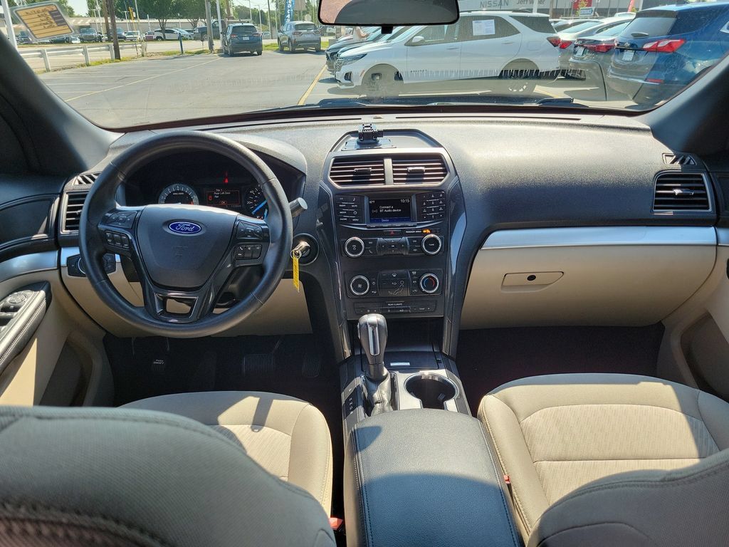 Used 2018 Ford Explorer FWD image 12