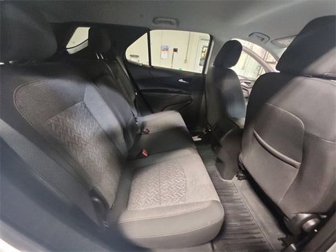 Used 2022 Chevrolet Equinox LT image 18
