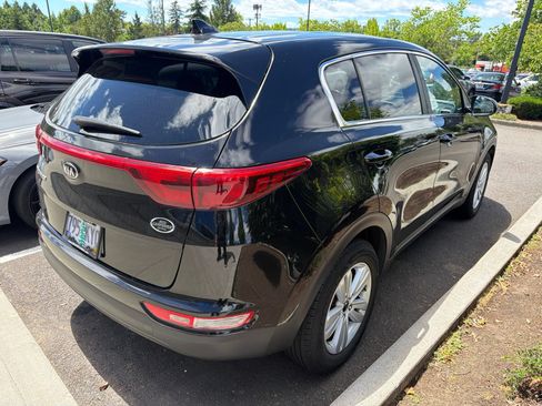 Used 2018 Kia Sportage LX FWD image 3