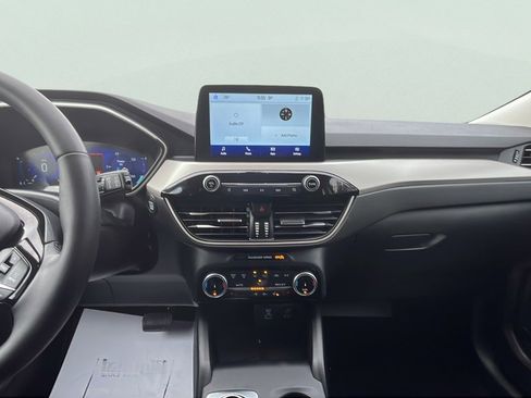 Used 2022 Ford Escape SEL w/ Technology Package image 10