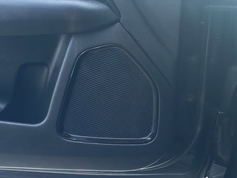 Used 2023 Jeep Compass Limited image 20