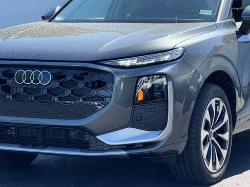 New 2026 Audi Q3 quattro 2.0T AWD/4WD image 2