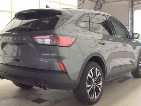 Used 2022 Ford Escape SE w/ SE Sport Appearance Package AWD/4WD image 4