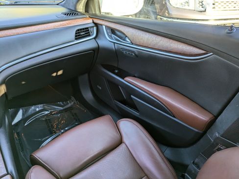 Used 2017 Cadillac XTS Premium Luxury w/ Driver Assist Package image 17