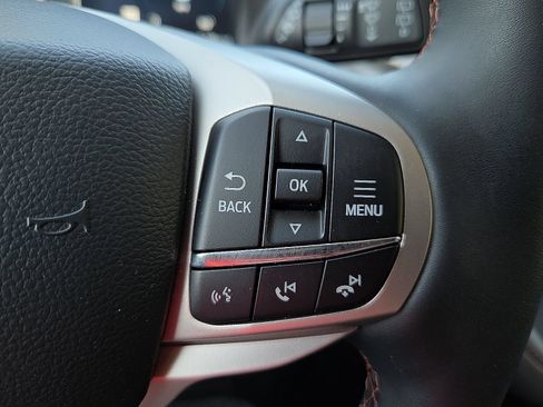 Used 2026 Ford Explorer Active RWD image 21