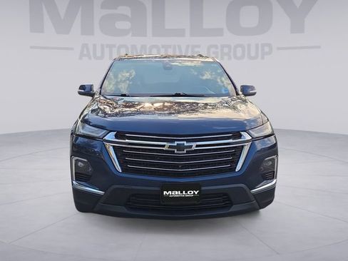 Used 2022 Chevrolet Traverse LT w/ LT Premium Package AWD/4WD image 8