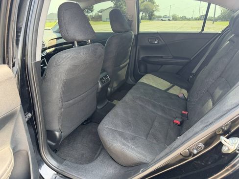 Used 2017 Honda Accord EX image 15