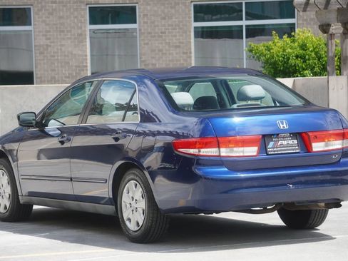 Used 2004 Honda Accord LX image 13
