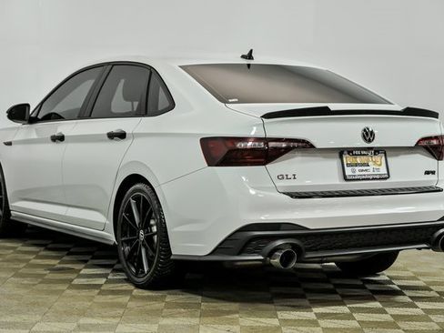 Used 2024 Volkswagen Jetta GLI 40th Anniversary Edition image 5