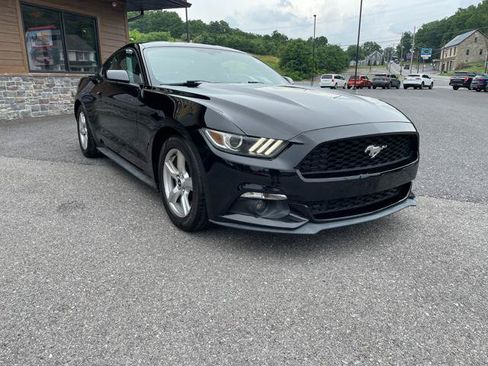 Used 2015 Ford Mustang Coupe RWD image 11