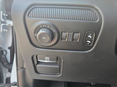 Used 2025 Jeep Grand Wagoneer Series II Obsidian w/ Quick Order Packagew 28T AWD/4WD image 15
