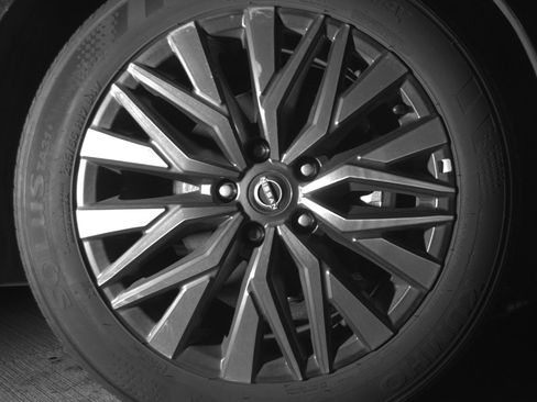 Used 2025 Nissan Altima 2.5 SV image 13