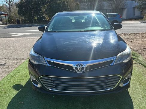 Used 2013 Toyota Avalon XLE Premium image 2