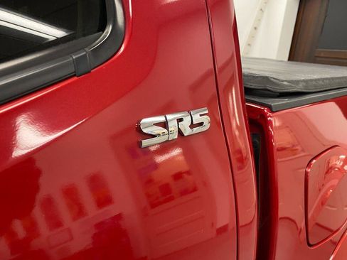 Used 2019 Toyota Tacoma SR5 image 24