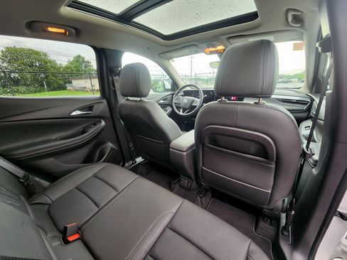 Used 2025 Buick Encore GX Avenir w/ Avenir Technology Package AWD/4WD image 47