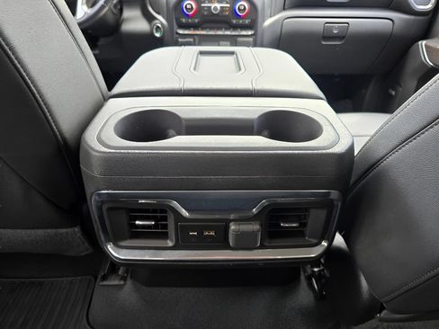 Used 2022 Chevrolet Silverado 1500 LTZ w/ LTZ Convenience Package II AWD/4WD image 11