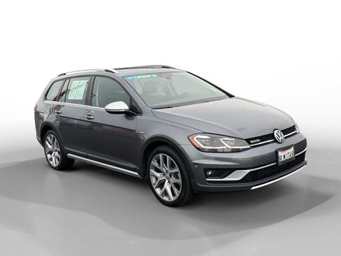 Used 2019 Volkswagen Golf Alltrack SE AWD/4WD image 7