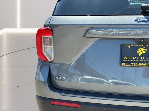 Used 2022 Ford Explorer XLT w/ Equipment Group 202A image 30