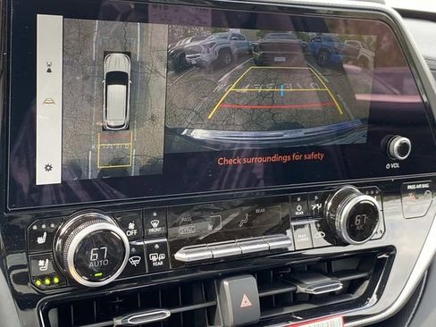 New 2026 Toyota Highlander Platinum AWD/4WD image 12