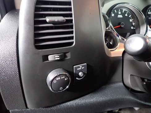Used 2009 GMC Sierra 1500 SLE w/ Power Pack Plus AWD/4WD image 19