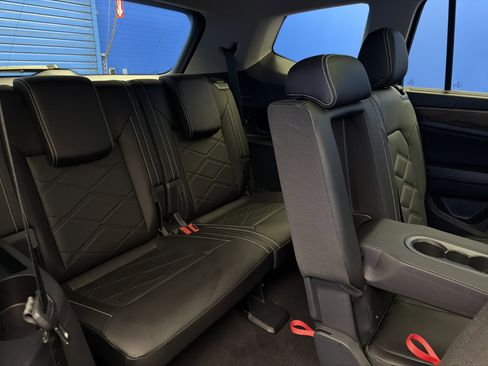 Used 2025 Volkswagen Atlas SE w/ Panoramic Sunroof Package image 27