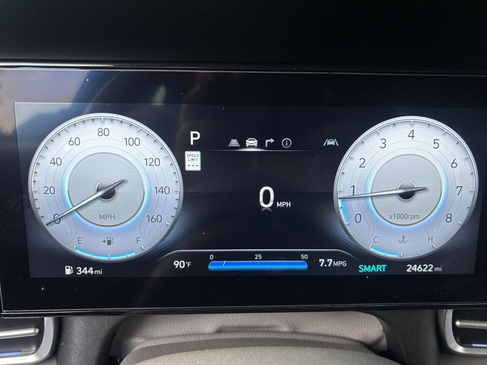Used 2025 Hyundai Elantra SEL FWD image 40