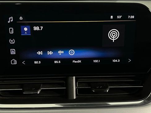 Used 2025 Chevrolet Trax LT image 17