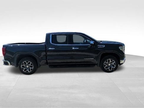 Used 2024 GMC Sierra 1500 SLT AWD/4WD image 2