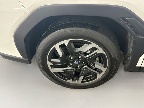 Used 2025 Subaru Forester Limited AWD/4WD image 11