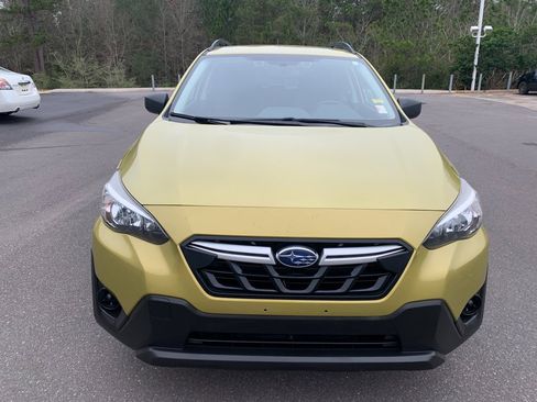 Used 2021 Subaru Crosstrek 2.0i image 3