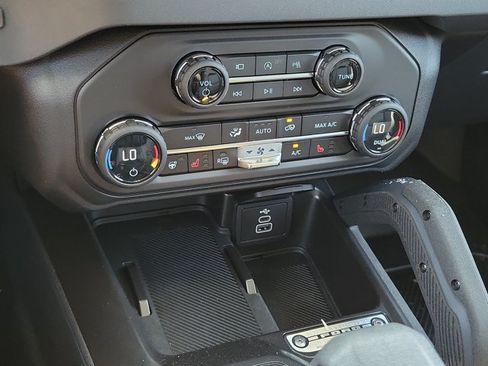 New 2026 Ford Bronco Badlands AWD/4WD image 31