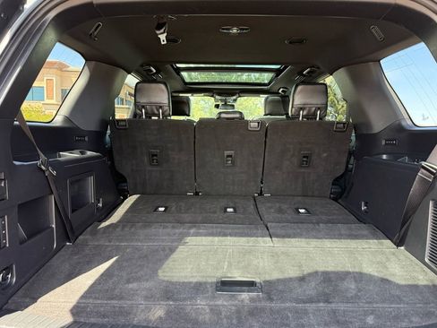 Used 2019 Ford Expedition XLT w/ Equipment Group 202A AWD/4WD image 23
