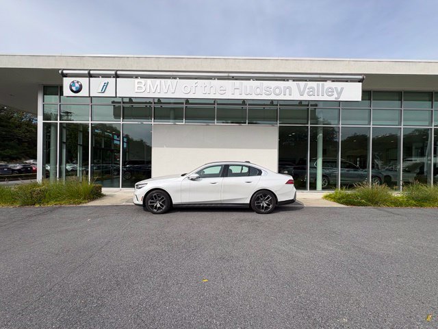 Certified 2026 BMW 530i xDrive w/ Executive Package AWD/4WD image 1