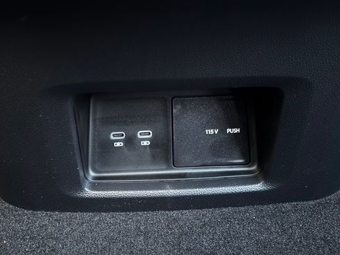 New 2026 Volkswagen Atlas Peak Edition AWD/4WD image 25