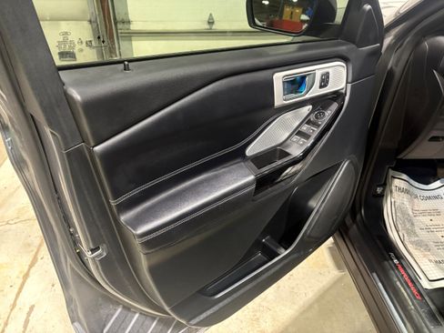 Used 2021 Ford Explorer ST w/ Equipment Group 401A image 9