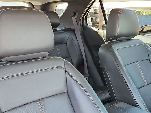 Used 2022 Chevrolet Equinox Premier FWD image 18