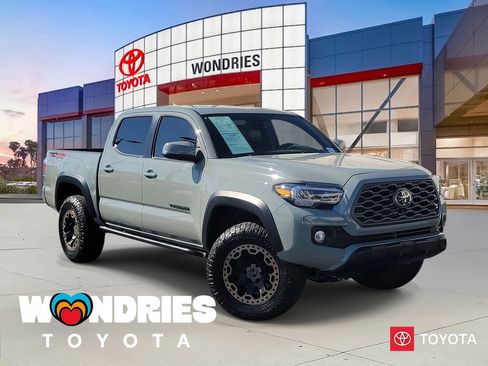 Used 2022 Toyota Tacoma TRD Off-Road w/ TRD Premium Off Road Package image 1