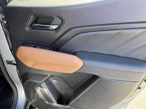 Used 2024 GMC Canyon AT4 w/ AT4 Premium Package image 10